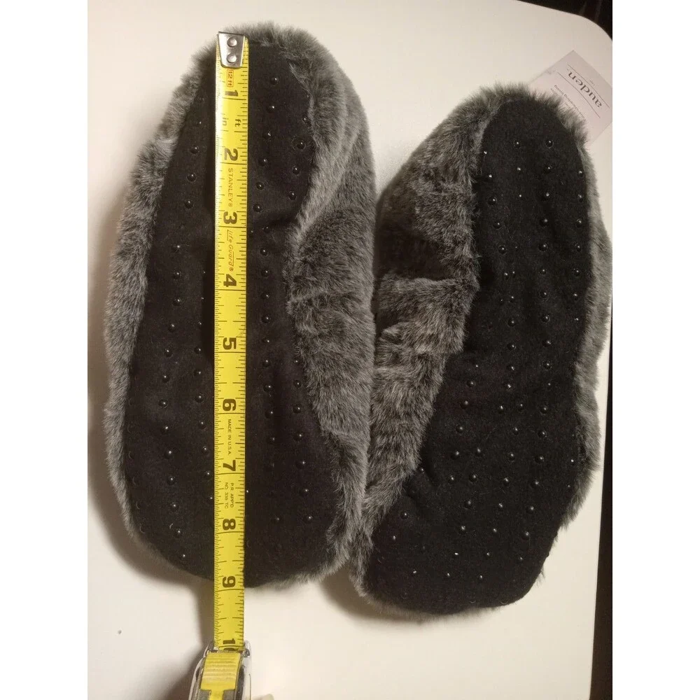 1 Pair Auden Faux Fur Slipper Socks Women Gripper Bottoms Gray Size SM 5/7 NEW